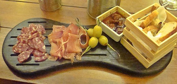 What San Miguel needs is a good tapas bar. Oops, they already have one.
