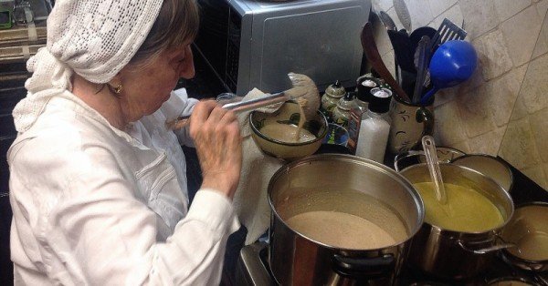 Nuts about a soup in San Miguel.