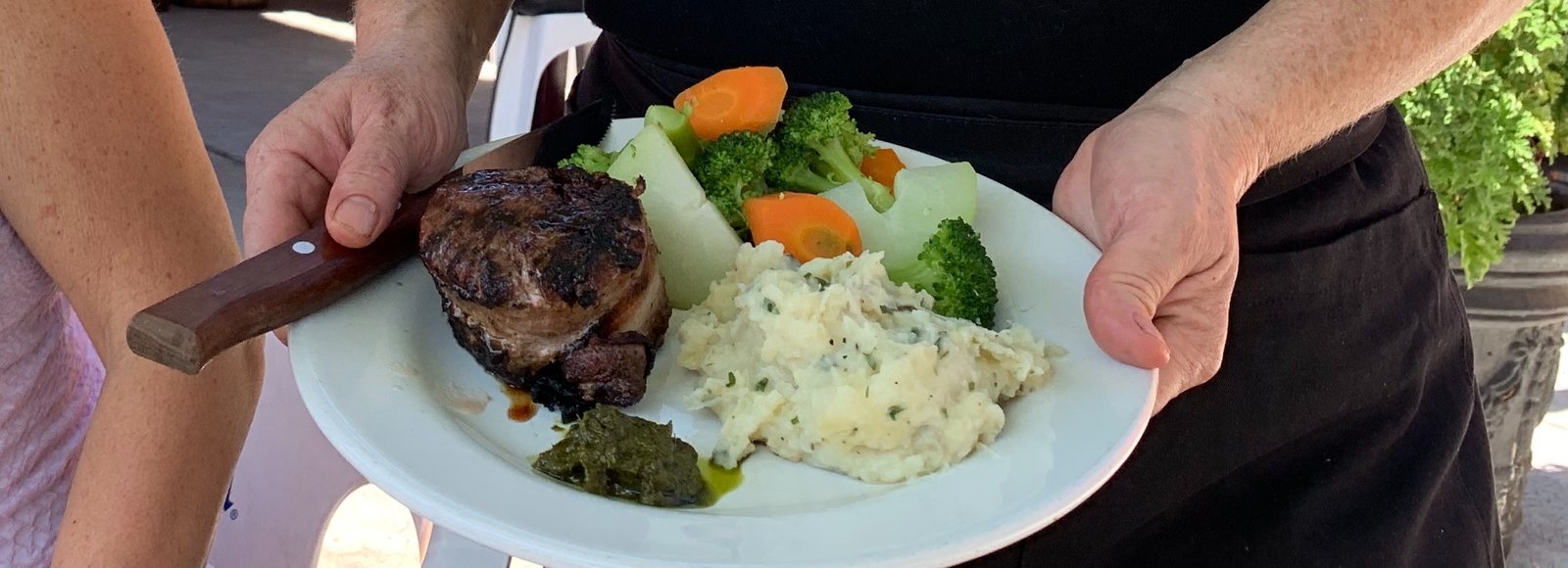 Oooooooooeeeeeeeeee! San Miguel’s best food bargain is back.