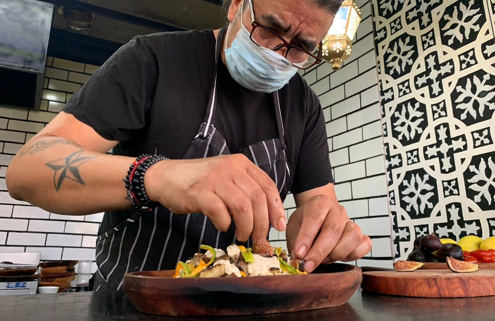 A superstar San Miguel chef now has his own show.
